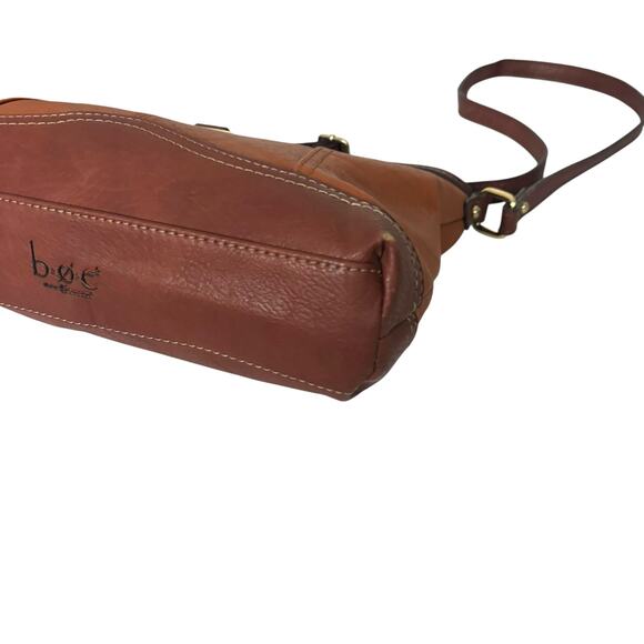 B.O.C. Born Concepts Crossbody Bag Brown Faux Leather Zip Top Saddle Style - Picture 4 of 14